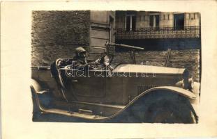 Automobile, woman driver, photo, Magyar propaganda, grafikák