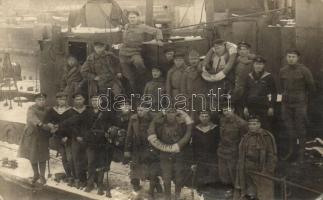 1919 február 3. Patrouillenboot Compó, Wels osztályú őrnaszád a Dunán / Austro-Hungarian navy, Kriegsmarine, patrol ship 'Compo' group photo