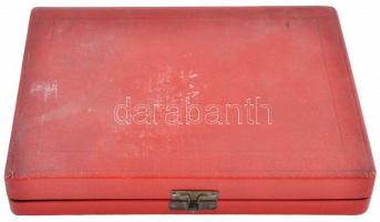 1953. "A magyar szénbányászat 200 éves jubileumára 1753-1953" Br plakett tokban (100x60mm)...