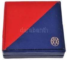 ~1970. "Csepel Vas- és Fémművek Budapest" fém emlékérem eredeti dísztokban (60mm) T:1