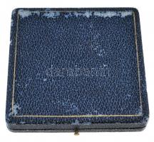 Reményi József (1887-1977) 1938. "Labor Omnia Vincit Improbus / Emlékül a Magyar Királyi Iparüg...