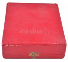 DN "Csepel Munkás Testedző Kör" Br emlékérem márványtalpon, tokban (130x80mm) T:2,2-