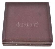 1965. "Magyar Műszeripari Kutatóintézet tizenöt éves fennállására 1950-65" Br emlékplakett...