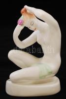 Aquincumi porcelán akt virággal, kézzel festett, hibátlan, jelzett, m: 14 cm