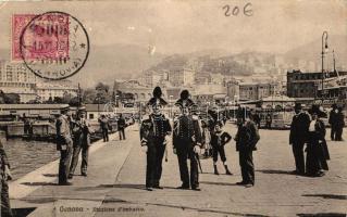 Genova, Stazione d'imbarco / ship station, guards