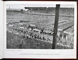 A magyar  sportoló ifjúság szabadságünnepe 1948. Kiadja az Országos Sporthivatal Propaganda osztálya. Kiadói kemény kötésben, kissé kopottas fedőborítóval, egyébként jó állapotban.