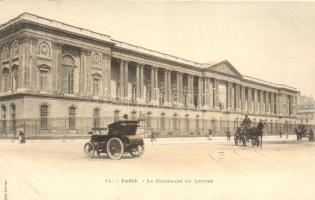 Paris, La Colonnade du Louvre / museum colonnades, automobile