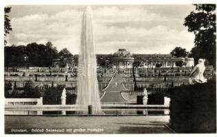 Potsdam, Schloss Sanssouci / castle, fountain