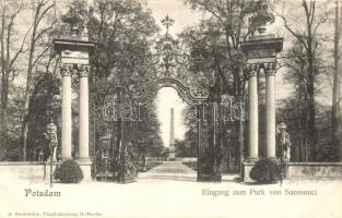 Potsdam, Eingang zum Park von Sanssouci / Entrance to the park of Sanssouci (small tear)