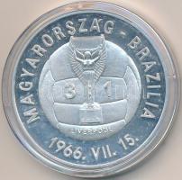 1996. &quot;Magyarország - Brazília 3:1 Labdarúgó Világbajnokság 30 éves évfordulója / Mészöly Kálmán aláírás&quot; ezüstözött fém emlékérem dísztokban (42,5mm) T:PP