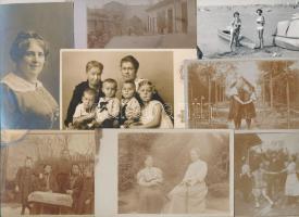 cca 1910-50 Vegyes méretű családi fotók, cca 40db