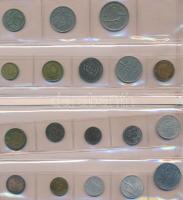 68db-os vegyes fémpénz gyűjtemény impozáns "MÜNZEN" érmetartó táskába rendezve T:vegyes
68...