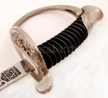 Gazdagon díszített díszkard, a pengén "United States Marines" felirattal, saját hüvelyében...