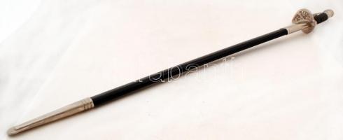 Gazdagon díszített díszkard, a pengén "United States Marines" felirattal, saját hüvelyében...