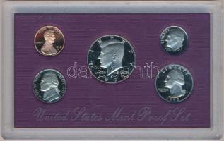 Amerikai Egyesült Államok 1992. 1c-1/2$ (5xklf) forgalmi szett dísztokban tanúsítvánnyal T:PP USA 1992. 1 Cent - 1/2 Dollar (5xdiff) coin set in original case, with certificate C:PP