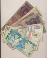 61db vegyes magyar és külföldi bankjegy T:vegyes