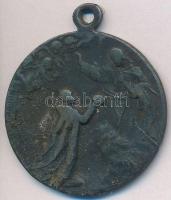 1915. "Hungaria S. Cordi Consecrata 1915 / Hungaria B.M.V. Devota 1038" fém medál Szt. Ist...