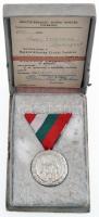 1951. "Anyasági Érdemérem III. fokozata" ezüstözött fém kitüntetés mellszalagon adományozó...