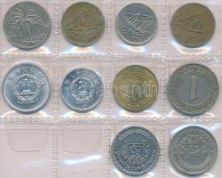 160db-os vegyes hobbi fémpénz gyűjtemény 4 érmetartó albumban, főleg magyar darabok, néhány külföldi...