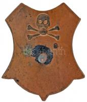 DN Cirill betűs halálfejes jelvény "Preradovic Ivan"-nak gravírozva (27x22,5mm) T:2,2-
ND ...