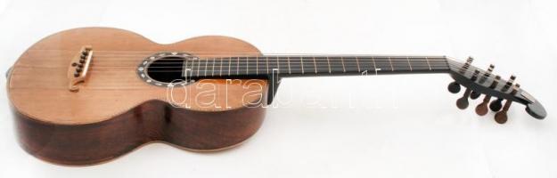 20. század eleji restaurált nemesfából készült kontragitár, fémhúrokkal, emléksorokkal, modern tokba...