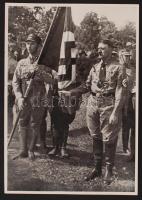 cca 1933 A Blutfahne(Vérlobogó) Hitlerrel, kisméretű propagandanyomtatvány