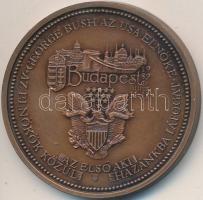 Bozó Gyula (1913-2004) 1989. "George Bush látogatása Magyarországon" Br emlékérem (42,5mm)...