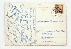 A magyar "B" labdarúgó válogatott tagjainak aláírása az 1959-es svéd-magyar mérkőzésről, elküldött képeslapon