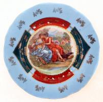 Victoria mitológia jelenetet ábrázoló porcelán süteményes tányér, 2db, Csehszlovákia, jelzett, kopás...