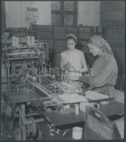 cca 1960 Az egri dohánygyár, 7 db jelzetlen kép Kotnyek Antal (1921-1990) fotóriporter hagyatékából,...