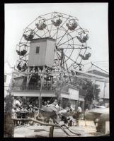 cca 1950 Vidámpark, óriáskerékkel, korabeli negatívról készült későbbi nagyítás, 24x18 cm