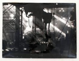 cca 1960 Kalocsai Rudolf: Üzem napfényben, a szerző által feliratozott vintage fotóművészeti alkotás, 30x40 cm