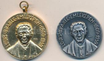 Halmágyi István (1897-1987) 1959. "Louis Braille Emlékérem 1809-1959 / Vakok és Csökkentlátók Szövetsége" (2x) ezüstözött és aranyozott Br emlékérmek, az egyik füllel (36mm) T:2