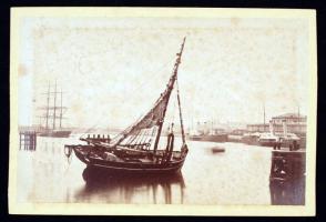 cca 1880 Belgium, Ostende, tengeri kikötő, vitorlás és gőzős tengerjáró hajók, keményhátú fénykép, 10,5x16 cm / cca 1880 Belgium, Ostende, port, 10,5x16 cm