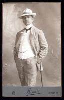 cca 1905 Rónai Dénes (1875-1964) egri műtermében készült keményhátú fénykép, a Hevesi család hagyatékából, 16x10 cm