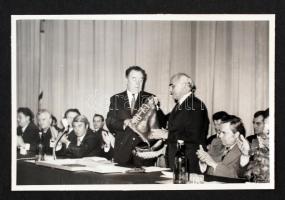 1976 A Fővárosi Autótaxi Vállalat kitüntetési ünnepsége és más társadalmi eseményeiről készült fotóa...