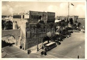 Tripoli, Castello e Bastione S. Giorgio / castle, bastion, autobus, automobile