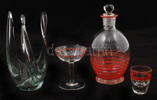 Vegyes üveg tétel: 1 db felespohár, d: 4 cm + 1 db kis koktélos pohár, d: 7 cm + 1 db dugós üveg, m: 18,5 cm + 1 db üveg mécsestartó, m: 17 cm
