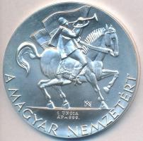 Kiss Nagy András (1930-1997) 1989. "Az Erdélyi Menekültekért" Ag emlékérem műbőr tokban és...