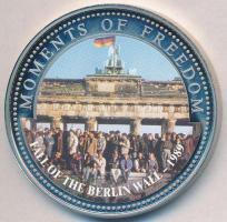 Libéria 2001. 10$ "Szabadság pillanatai - A Berlini Fal lebontása" multicolor T:PP ujjlenyomatos Liberia 2001. 10 Dollars "Moments of Freedom - Fall of the Berlin Wall" multicolor C:PP fingerprint