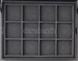 Éremtartó kazetta kivehető tálcával, 24 férőhellyel, használt állapotban, matricával