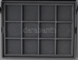 Éremtartó kazetta kivehető tálcával, 24 férőhellyel, használt állapotban, matricával