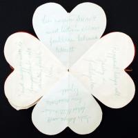 1939 A Medikus-bál alakalmából készült díszes emlékszív bejegyzésekkel, szép állapotban, 15x12 cm