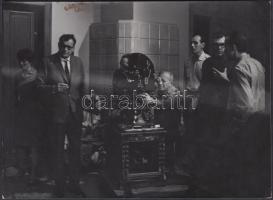 cca 1970 Filmforgatás, 2 db jelzetlen fotó, 18x13 cm