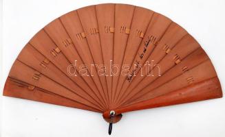 cca 1910  Antik fából készült legyező, lapjain érdekes régi emlékfeljegyzésekkel, h: 15,5 cm