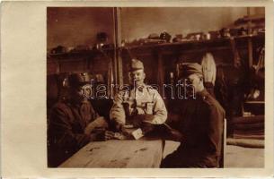 1915 WWI Austrian soldiers playing card game photo (EK)