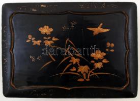 Dekoratív lakkozott fa doboz, 21×15×9 cm