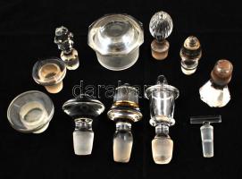 11 db különféle üvegdugó, különböző méretben, darabonként változó, nagyrészt jó állapotban, egy-kett...