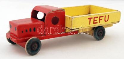 cca 1960-1970 A Teher Fuvarozási Vállalat számára a Csepel Autógyár által gyártott TEFU teherautó fa játékmodellje, 31x13x10 cm