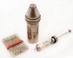 Antik orvosi fecskendő fém tokban + 12 db tű